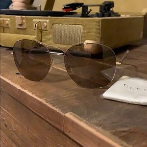 Authentic Brand New Gucci Gold Aviator Sunglasses